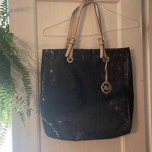 Michael Kors Jet Set logo tote in patent leather with gold hardware